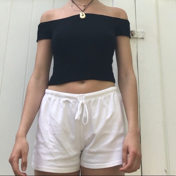 brandy Melville off the shoulder top - Picture 1 of 3